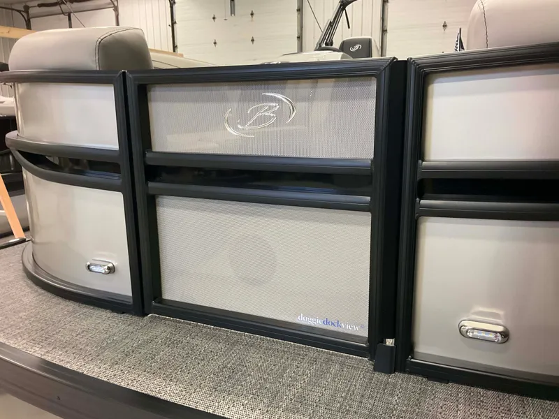 Slide: The Image of Barletta Cabrio 22 QC 2026 - 9