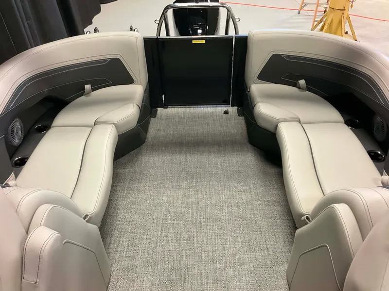 Slide: The Image of Barletta Cabrio 22 QC 2026 - 15