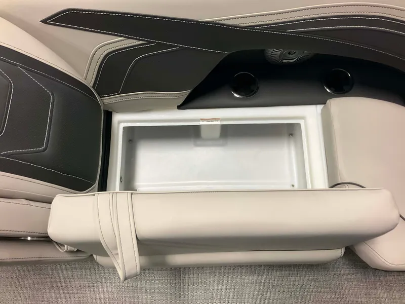 Slide: The Image of Barletta Cabrio 22 QC 2026 - 38