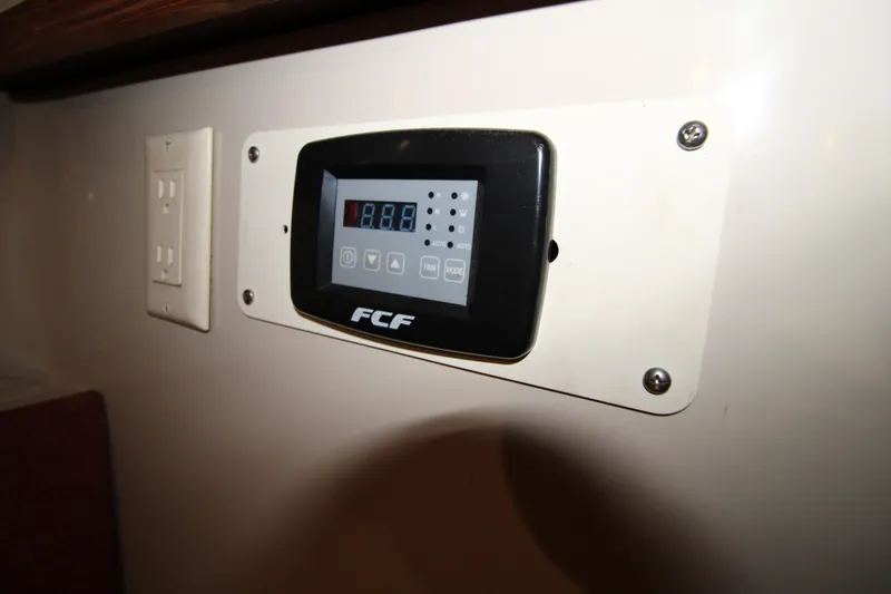 Slide: The Image of Control panel on 1990 Carver 3467 Santego boat interior wall. - 35