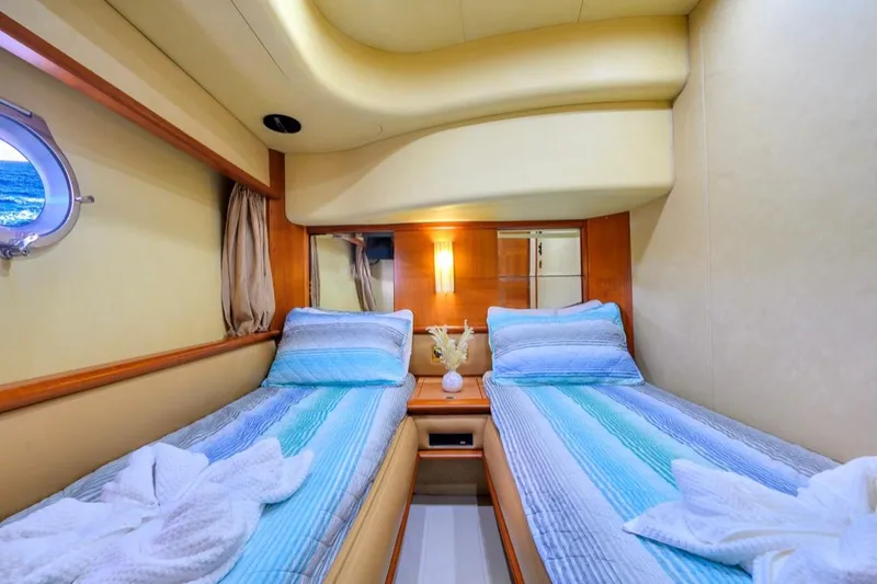 Slide: The Image of Luxurious twin cabin interior on 2010 Azimut 62 Evolution yacht. - 10