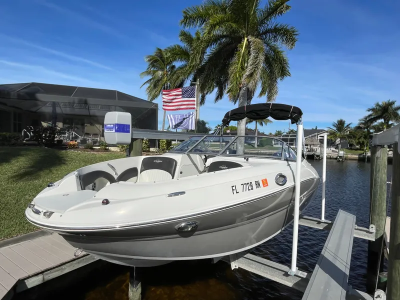 Slide: The Image of Stingray 214 LR 2018 - 11