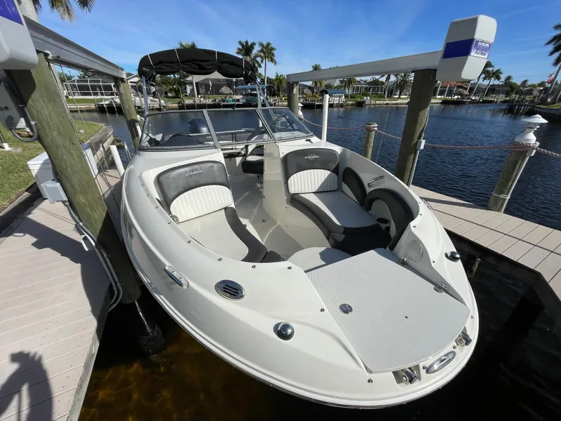 Slide: The Image of Stingray 214 LR 2018 - 12