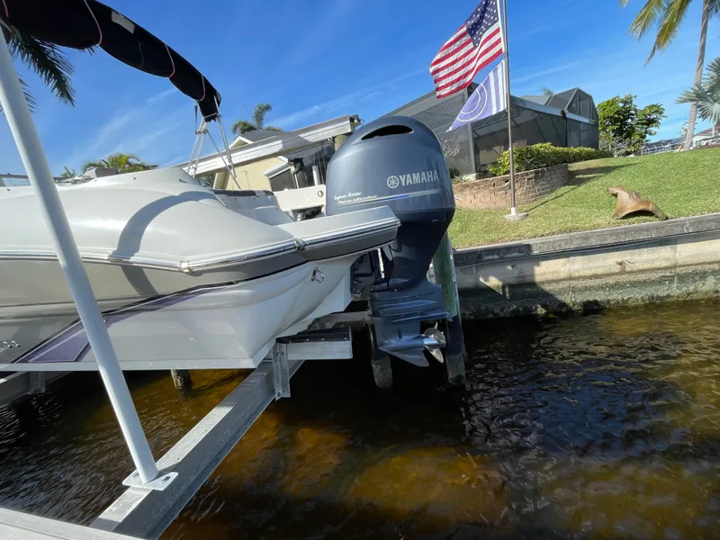 Slide: The Image of Stingray 214 LR 2018 - 3