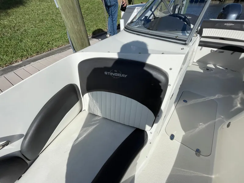 Slide: The Image of Stingray 214 LR 2018 - 36