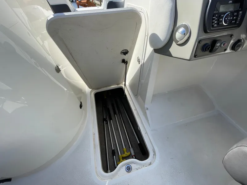 Slide: The Image of Stingray 214 LR 2018 - 48