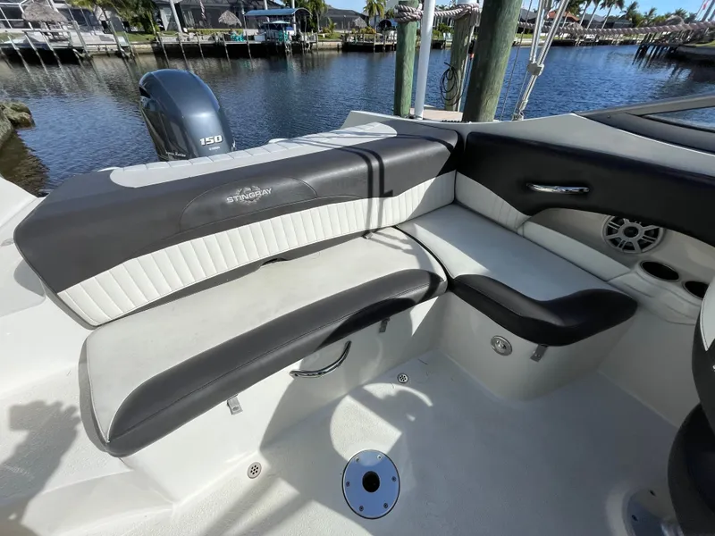 Slide: The Image of Stingray 214 LR 2018 - 49