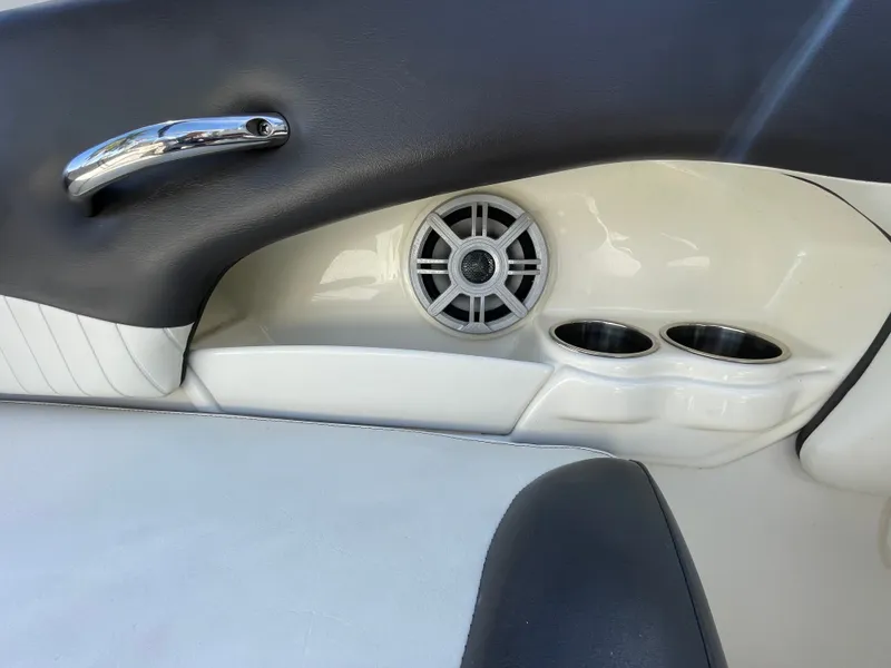 Slide: The Image of Stingray 214 LR 2018 - 50