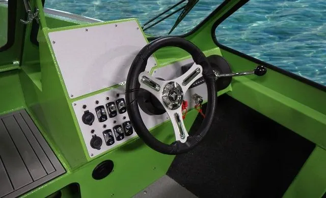 Slide: The Image of Kingfisher 1975 Fastwater X9R 6.2L 2026 - 3