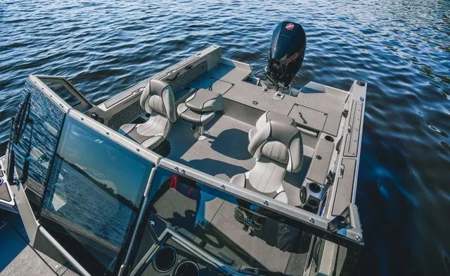 Slide: The Image of Kingfisher 2125 Arrow Sport 2026 - 10