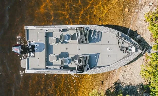 Slide: The Image of Kingfisher 2125 Arrow Sport 2026 - 2