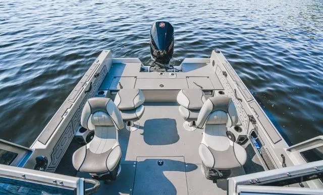 Slide: The Image of Kingfisher 2125 Arrow Sport 2026 - 4