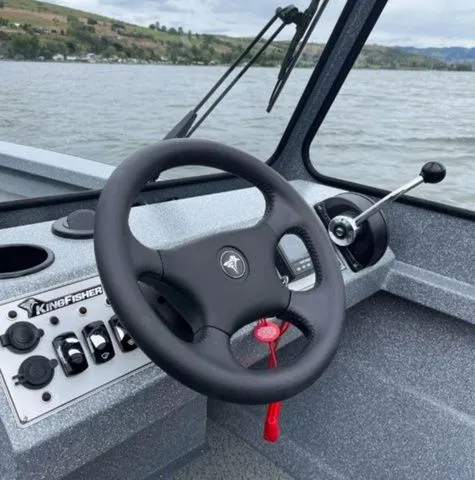 Slide: The Image of Kingfisher 2175 Extreme Shallow 6.2L 2026 - 5