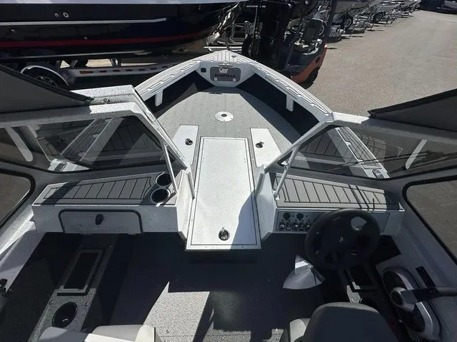 Slide: The Image of Kingfisher Warrior Sport 1825 2026 - 5