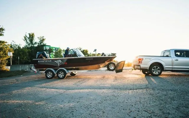 Slide: The Image of Kingfisher Arrow Sport 1925 2026 - 4