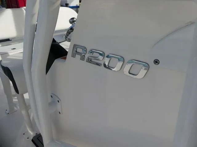 Slide: The Image of Robalo R200 Center Console 2023 - 15