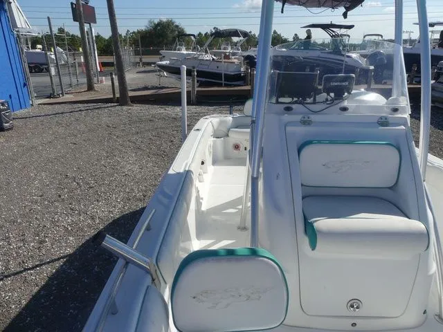 Slide: The Image of Glasstream 240 CCX 2018 - 16