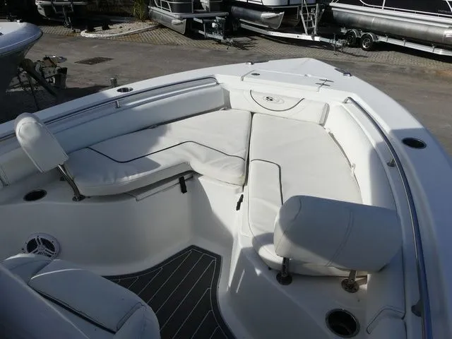 Slide: The Image of Sea Hunt Ultra 225 2016 - 13