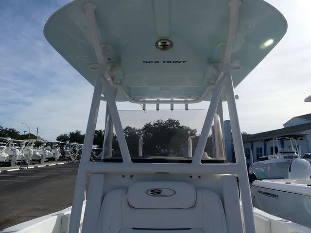 Slide: The Image of Sea Hunt Ultra 225 2016 - 15