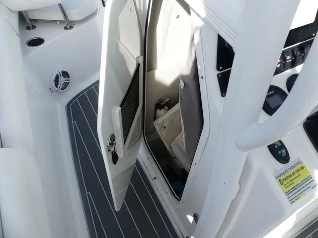 Slide: The Image of Sea Hunt Ultra 225 2016 - 16