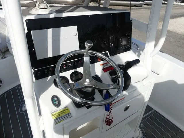 Slide: The Image of Sea Hunt Ultra 225 2016 - 6