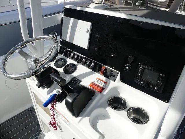 Slide: The Image of Sea Hunt Ultra 225 2016 - 8