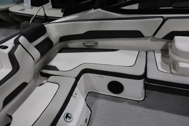 Slide: The Image of Yamaha AR 195 BOTH COLORS AVAILABLE 2026 - 13