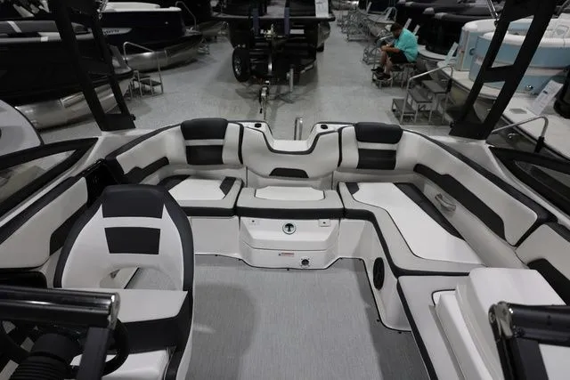 Slide: The Image of Yamaha AR 195 BOTH COLORS AVAILABLE 2026 - 18