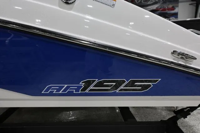 Slide: The Image of Yamaha AR 195 BOTH COLORS AVAILABLE 2026 - 3