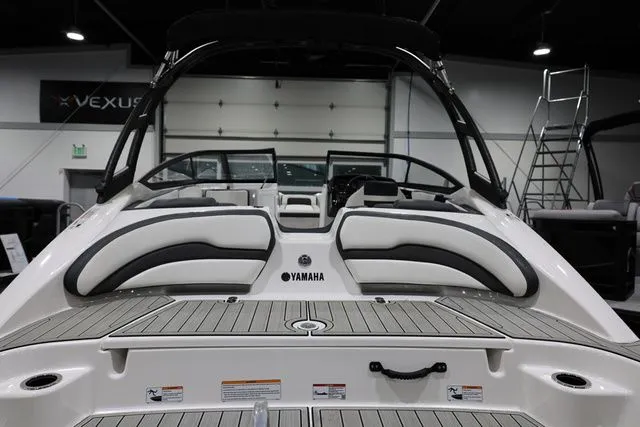 Slide: The Image of Yamaha AR 195 BOTH COLORS AVAILABLE 2026 - 5