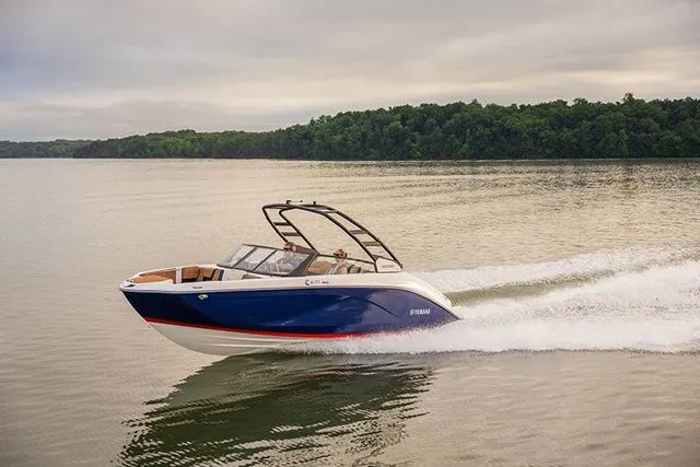 Slide: The Image of Yamaha 222 SE BOTH COLORS AVAILABLE 2026 - 6