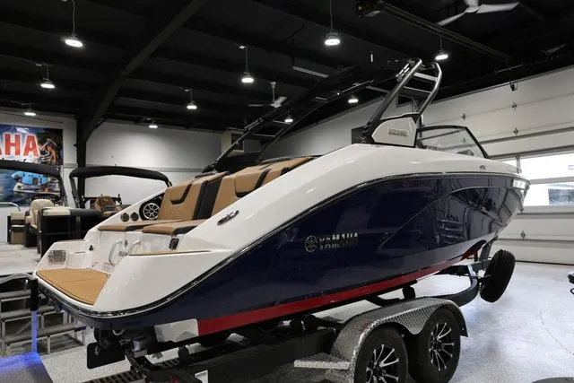 Slide: The Image of Yamaha 222 SE BOTH COLORS AVAILABLE 2026 - 7