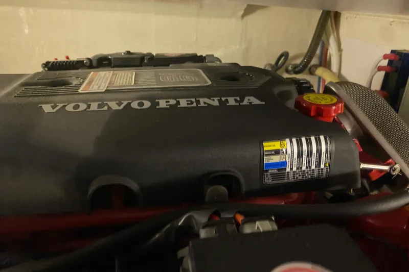 Slide: The Image of Volvo Penta engine in a 2005 Carver 38 Super Sport boat. - 45