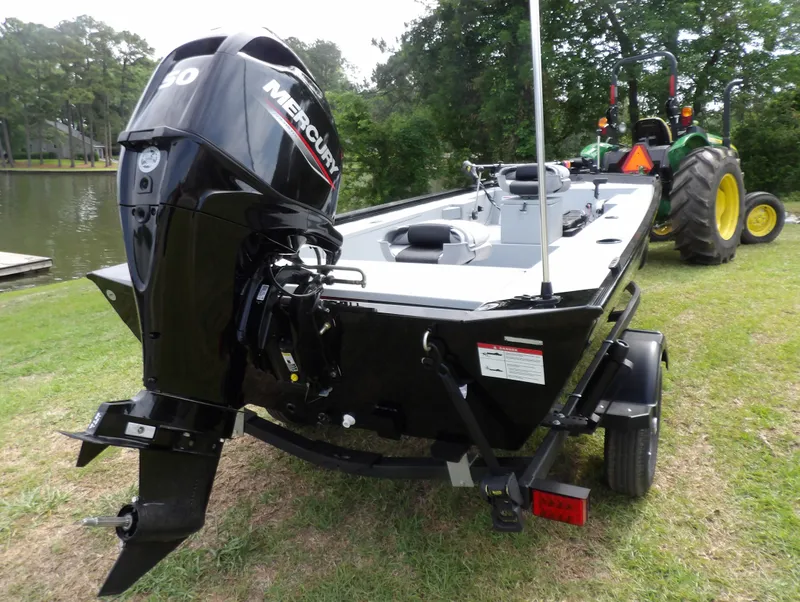 Slide: The Image of Crestliner C16OS OUTLOOK STICK STEER 2025 - 2