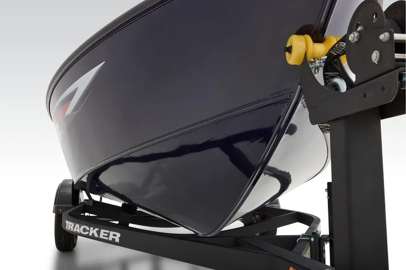 Slide: The Image of Tracker Super Guide V-16 T 2026 - 11