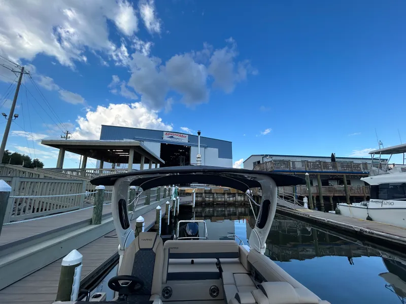 Slide: The Image of Harris Grand Mariner 250 2026 - 23
