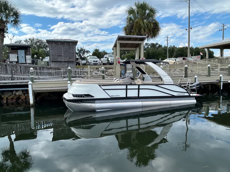 Slide: The Image of Harris Grand Mariner 250 2026 - 5