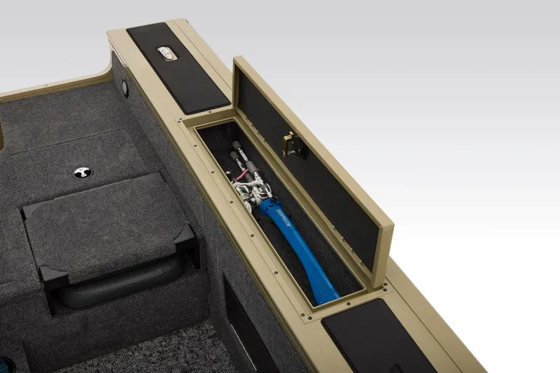 Slide: The Image of Tracker Targa V-18 Combo 2026 - 49