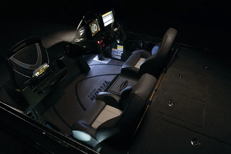 Slide: The Image of Triton 20XP Patriot 2026 - 43