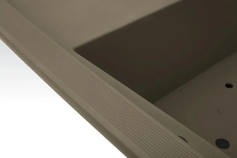 Slide: The Image of Tracker Grizzly 1648 Utility 2026 - 6