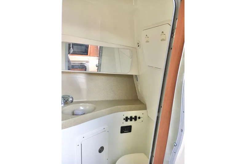 Slide: The Image of Hydra-Sports Vector 2900 VX 2006 - 37