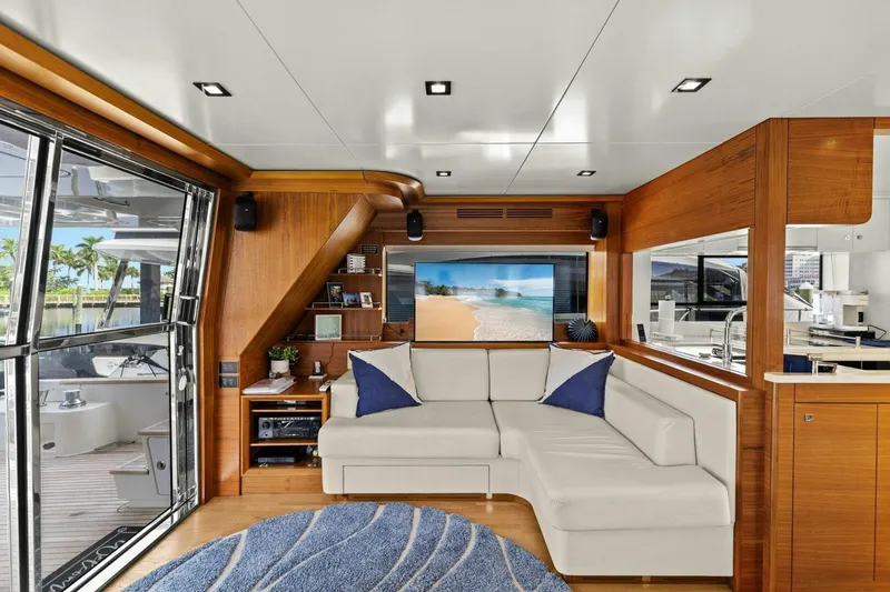 Slide: The Image of 2021 Sirena 64- DESTIN-E- Salon - 8