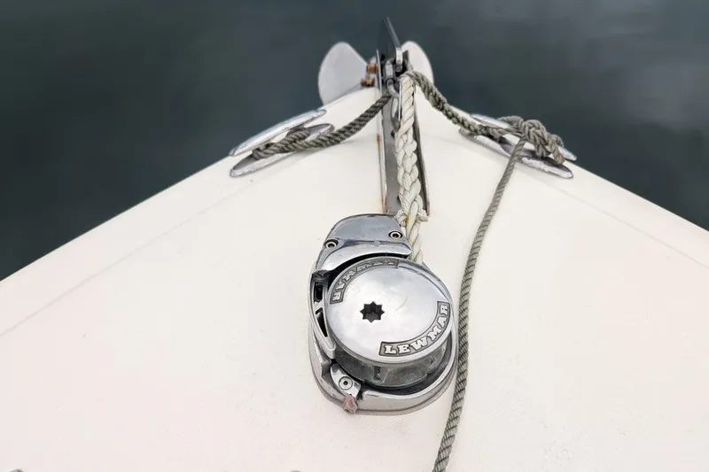 Slide: The Image of Bow of 2009 Scout 245 Dorado with Lewmar anchor winch and ropes. - 14