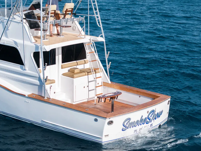 Slide: The Image of 1985 Monterey Convertible Yacht on open sea. - 4