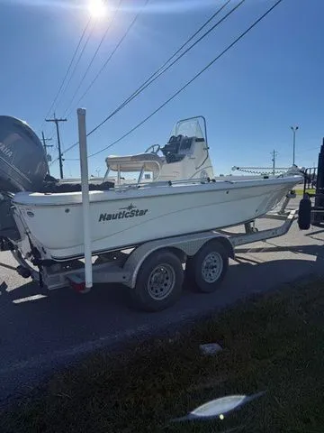 Slide: The Image of NauticStar 2110 Sport 2016 - 8