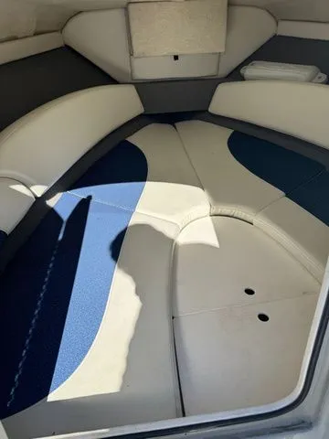 Slide: The Image of Bayliner Discovery 192 2007 - 10