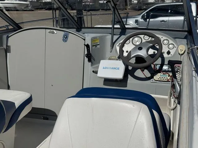 Slide: The Image of Bayliner Discovery 192 2007 - 6