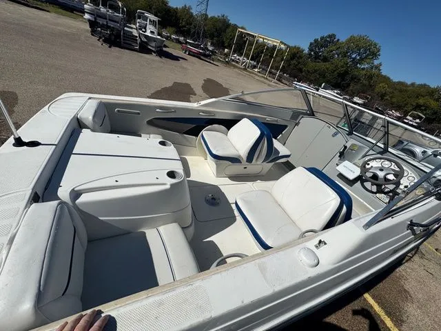 Slide: The Image of Bayliner Discovery 192 2007 - 7