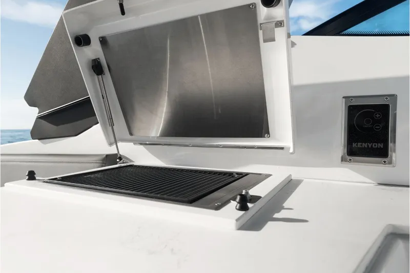 Slide: The Image of Cruisers 38 GLS OB 2025 - 38