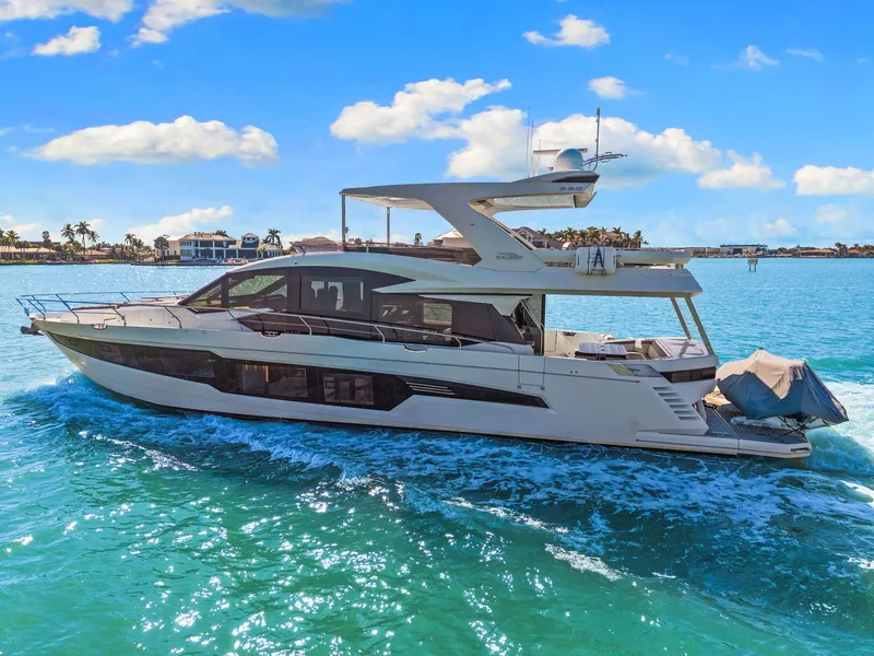 Slide: The Image of Galeon 680 Fly 2020 - 18